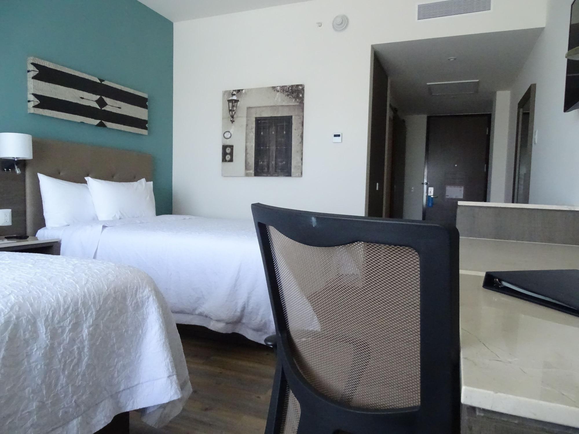 Hampton Inn By Hilton Celaya Celaya  Esterno foto