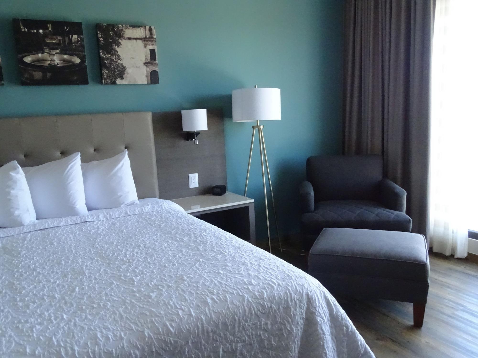 Hampton Inn By Hilton Celaya Celaya  Esterno foto