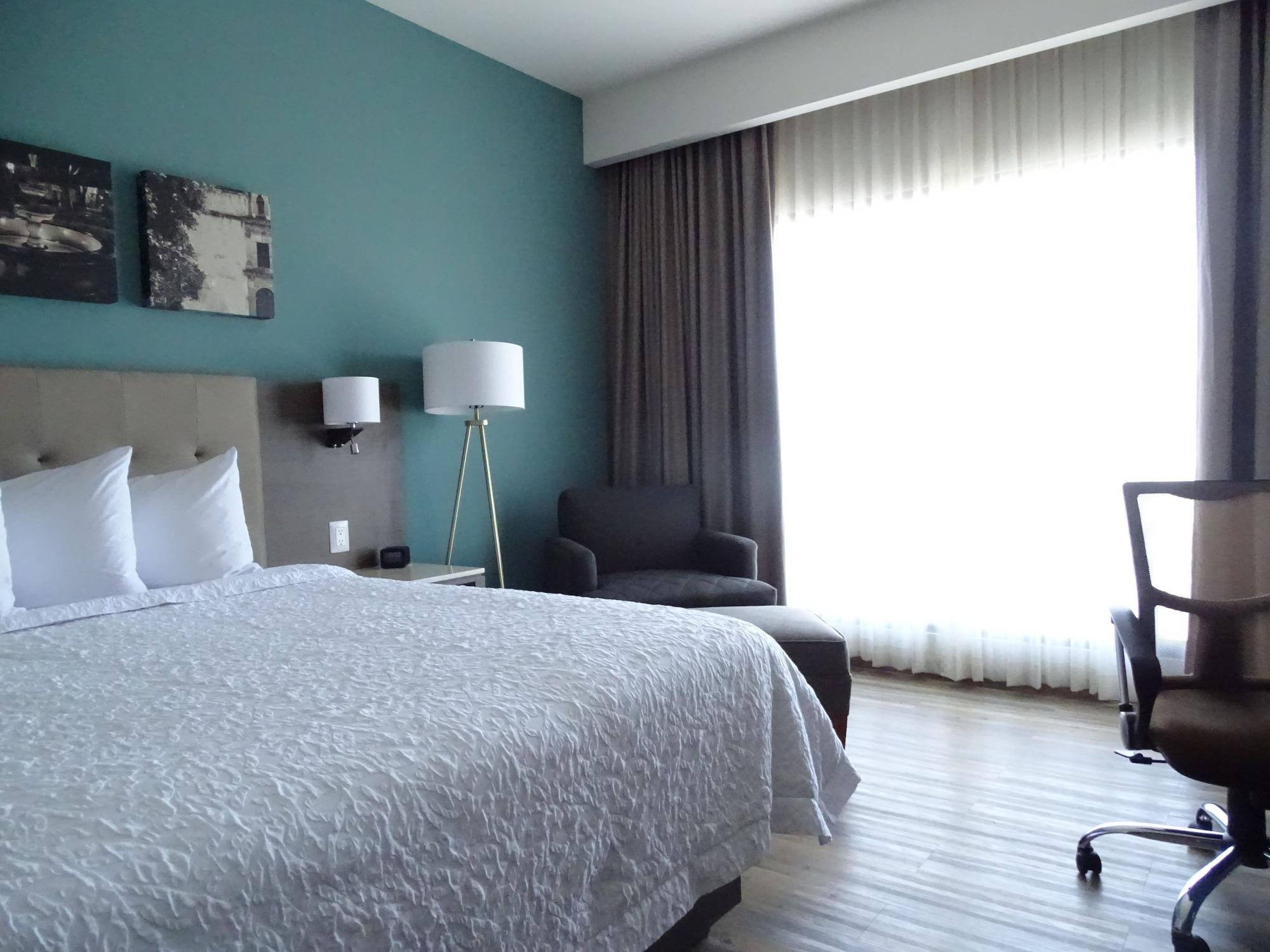 Hampton Inn By Hilton Celaya Celaya  Esterno foto