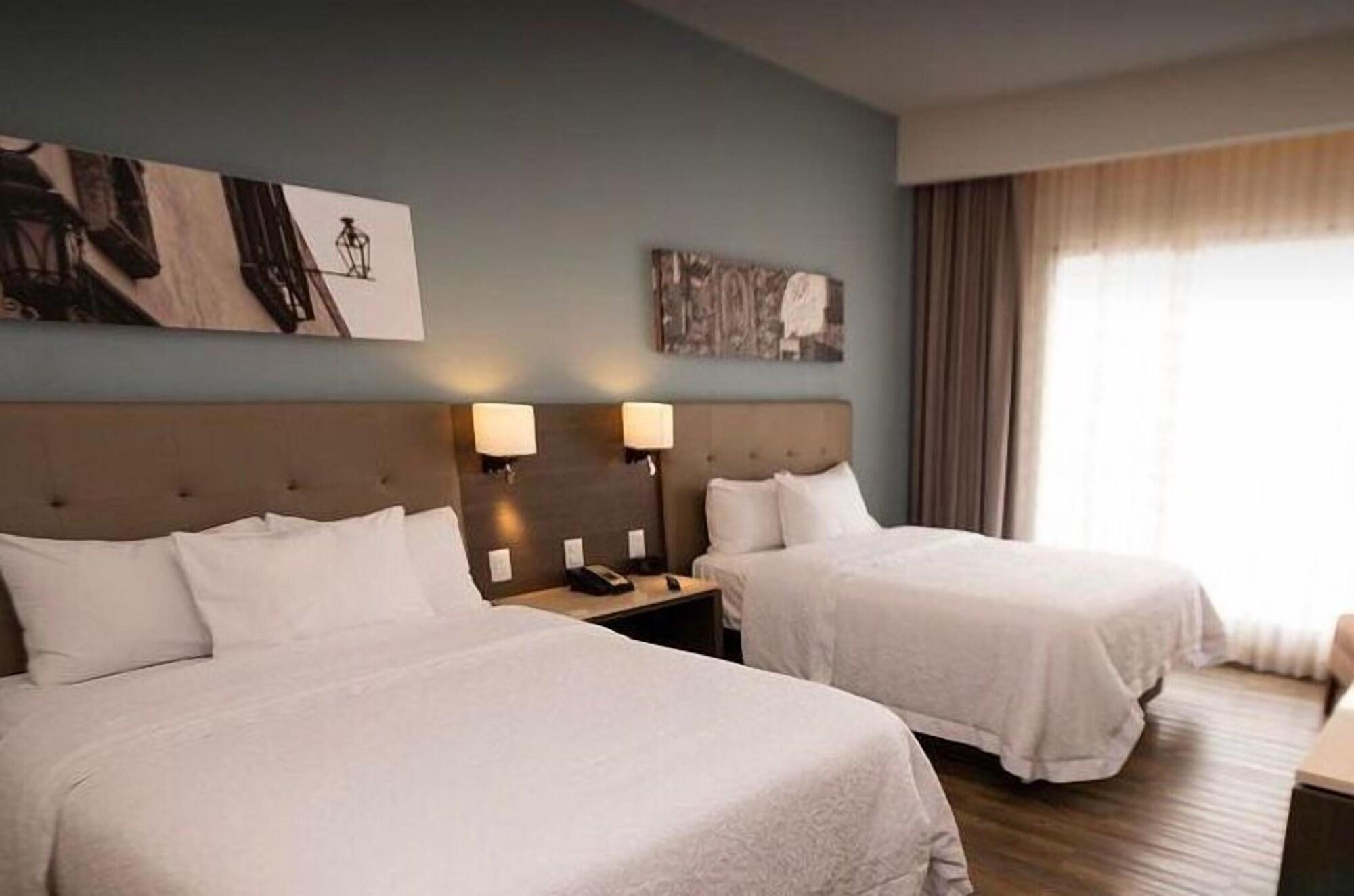 Hampton Inn By Hilton Celaya Celaya  Esterno foto