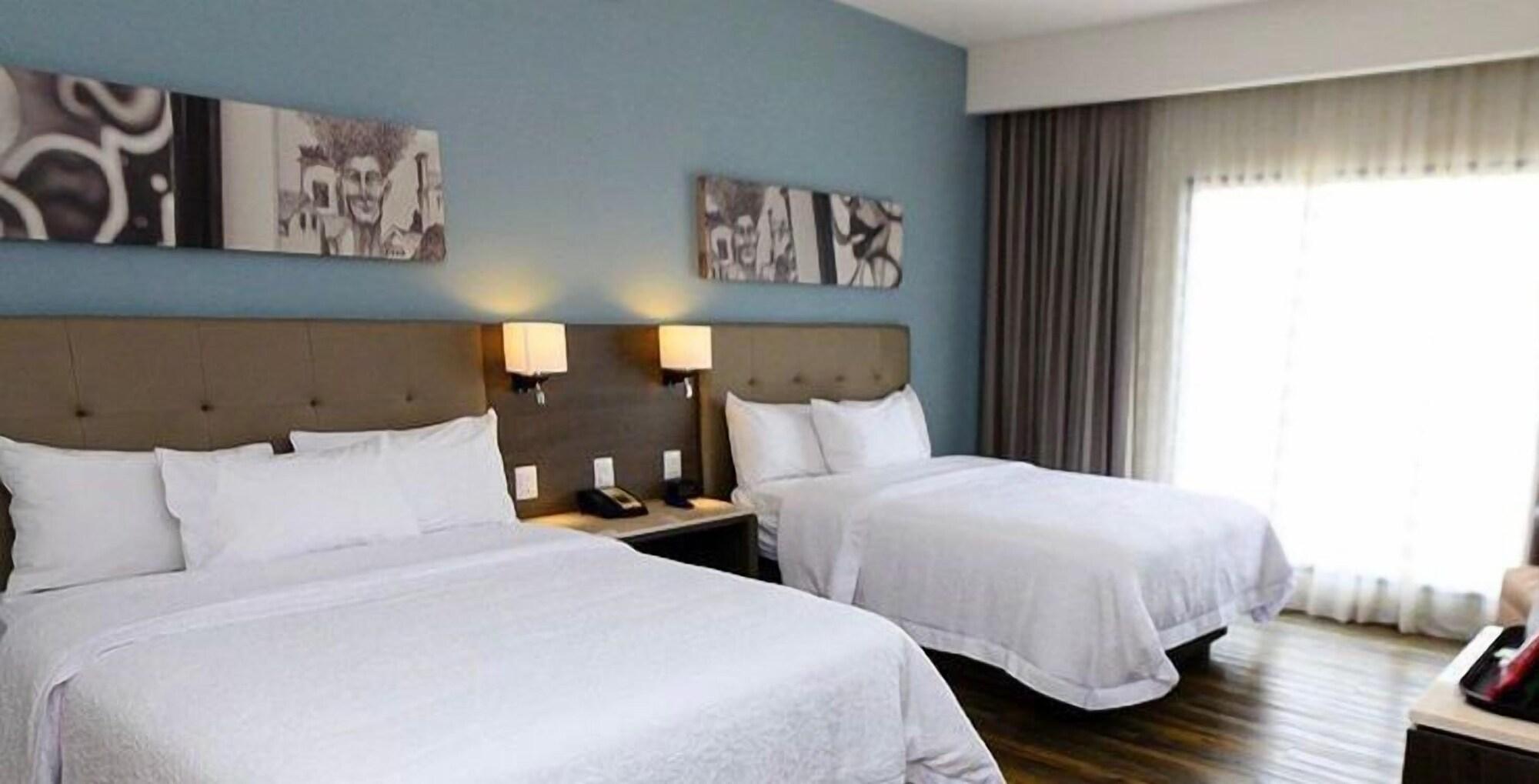 Hampton Inn By Hilton Celaya Celaya  Esterno foto