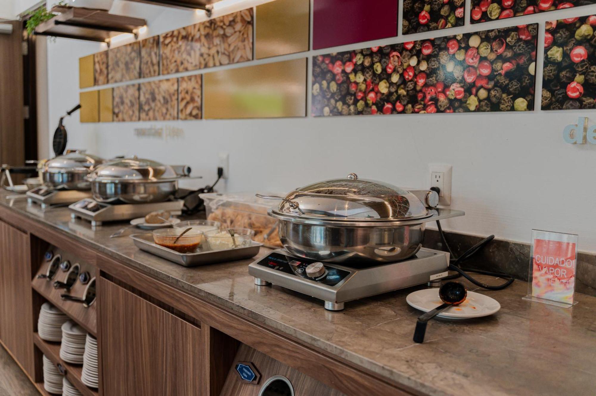 Hampton Inn By Hilton Celaya Celaya  Esterno foto