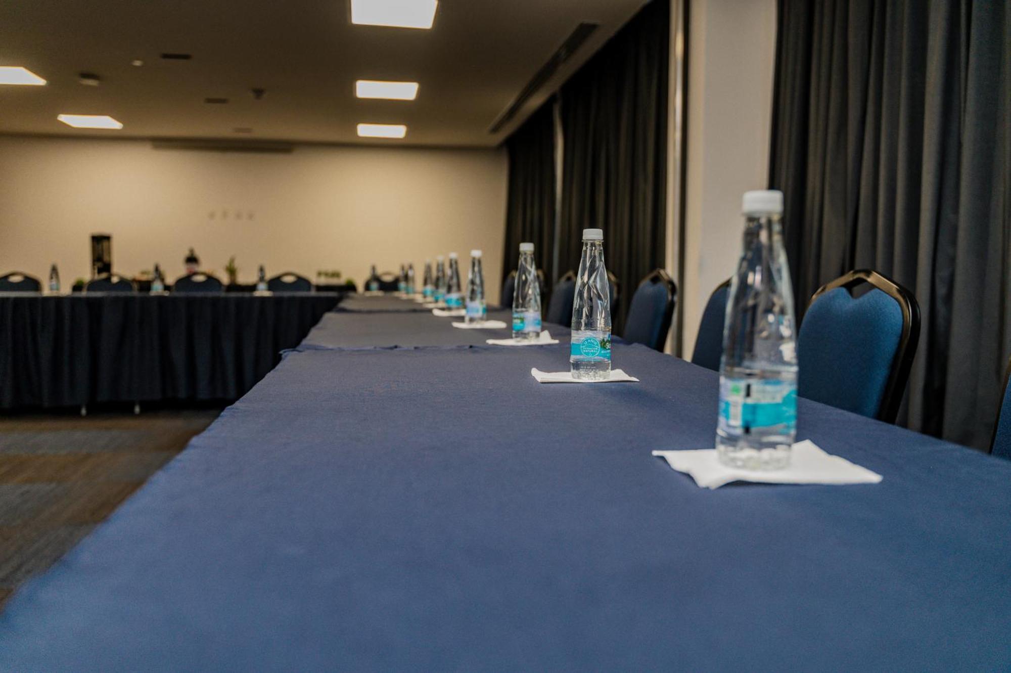Hampton Inn By Hilton Celaya Celaya  Esterno foto
