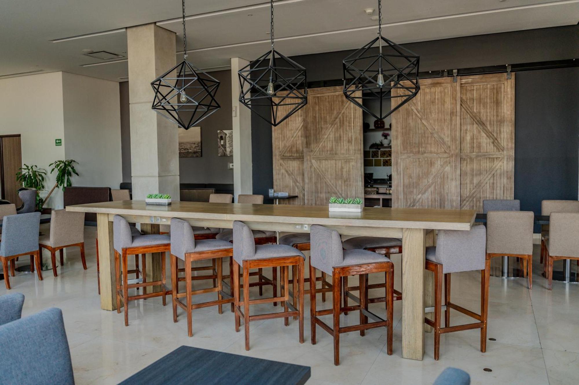 Hampton Inn By Hilton Celaya Celaya  Esterno foto