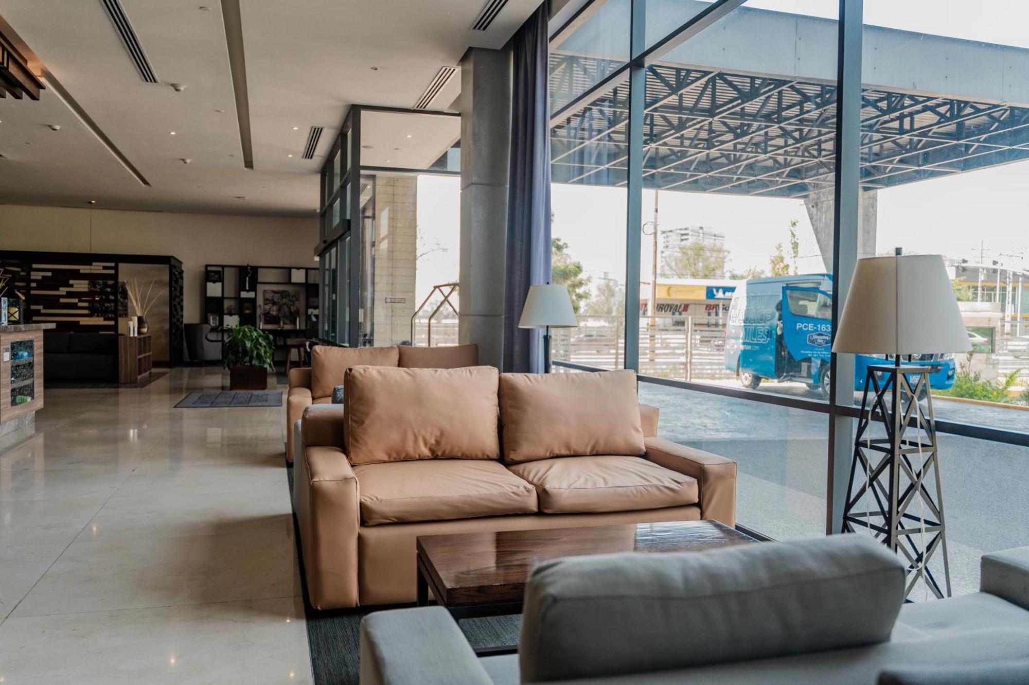 Hampton Inn By Hilton Celaya Celaya  Esterno foto